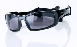 d black